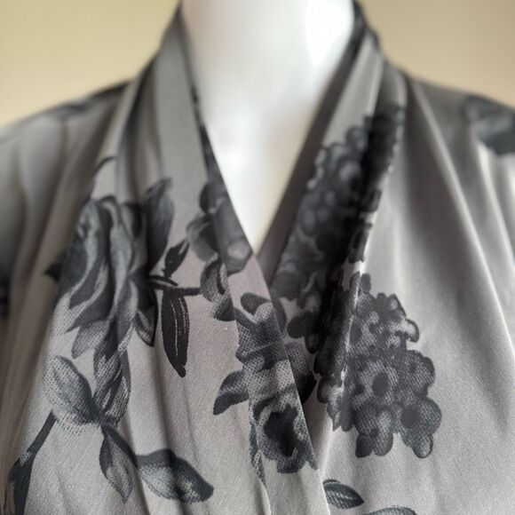 Dana Buchman Floral Silk Sheer Side Button Top Size 10 - Picture 5 of 10